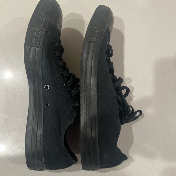 All Black Converse Men’s 9 - Picture 5 of 5